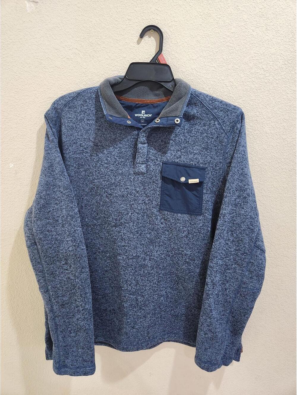 Woolrich Men's Grey Pullover Fleece with Buttoned Chest Pocket Size Large